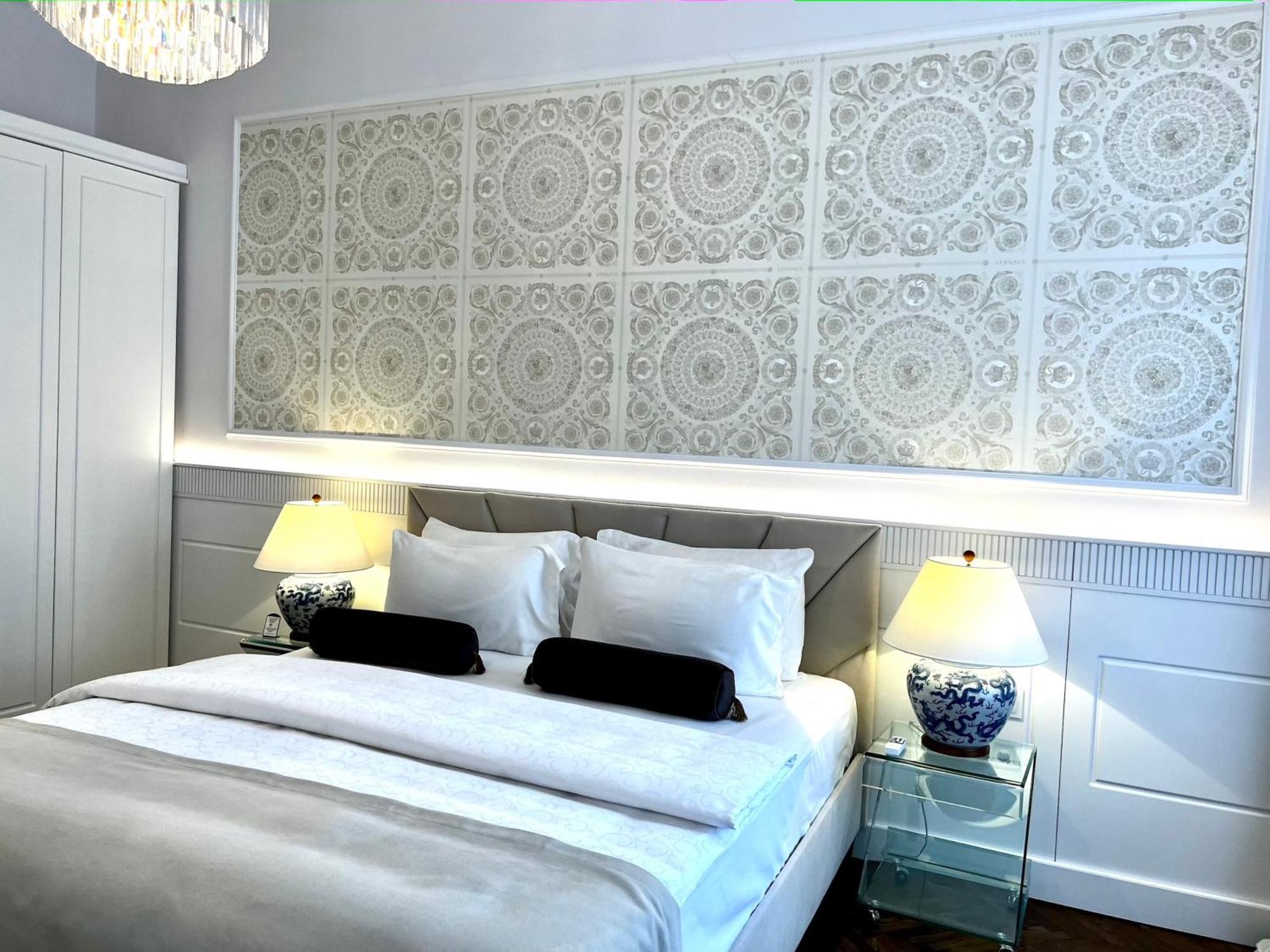 Luxury Apartments Mondrian Market Square III Warsaw Room photo