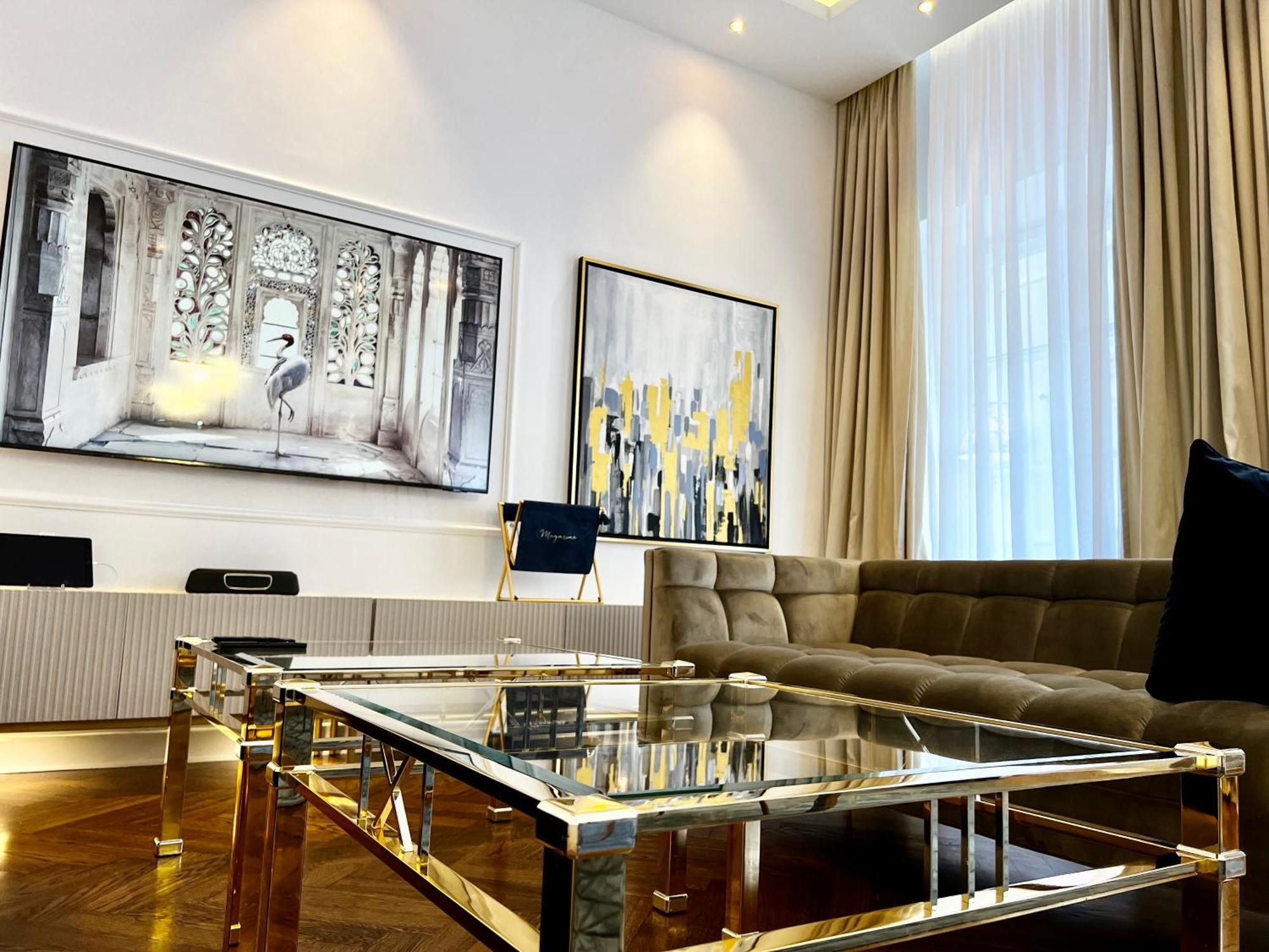Luxury Apartments Mondrian Market Square III Warsaw Room photo