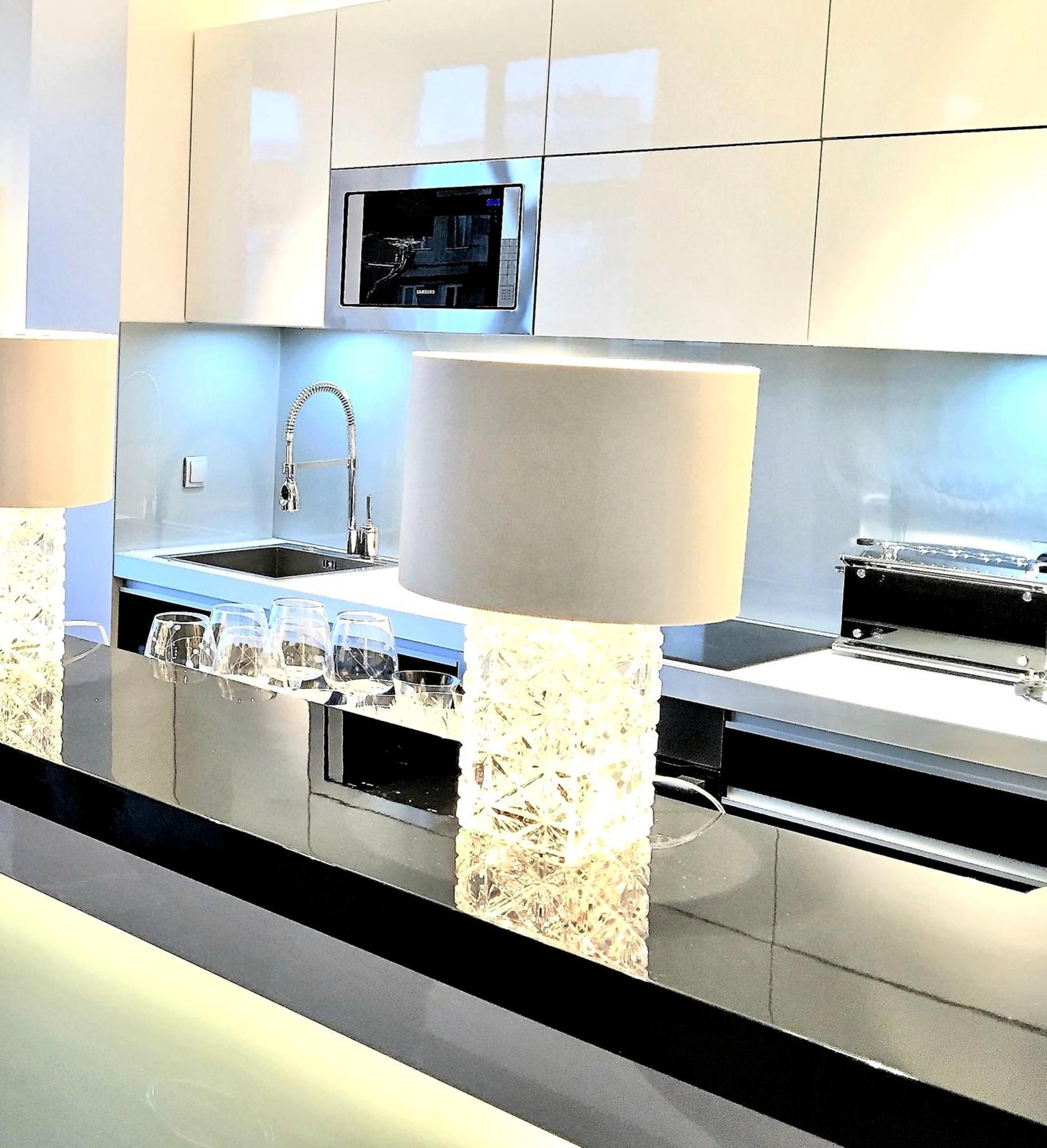 Luxury Apartments Mondrian Market Square III Warsaw Room photo